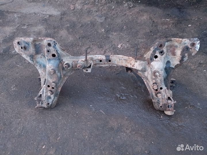 Подрамник передний kia clarus 2 МКПП