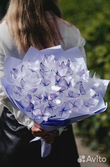 Букет бабочек светящихся