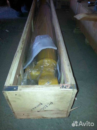 Гидроцилиндр рукояти 707-01-XZ841 Komatsu PC200-7