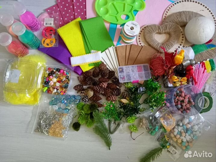 Материалы для творчества и рукоделия