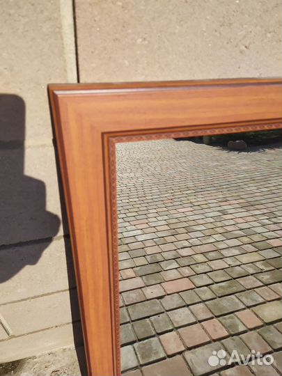 Зеркало в рамке