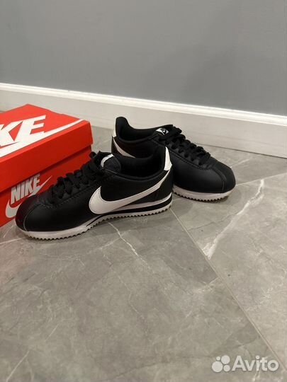 Кроссовки nike cortez