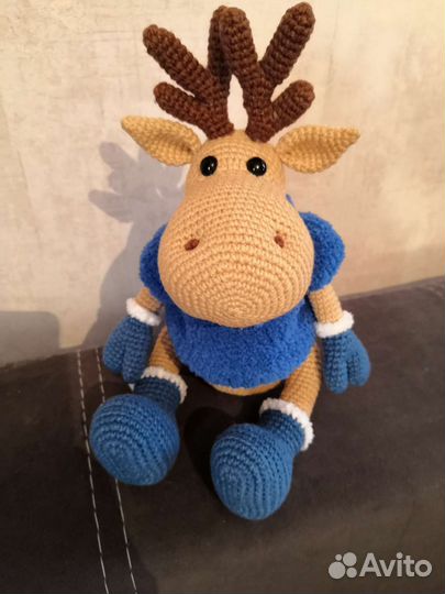 Новогодний олень игрушка