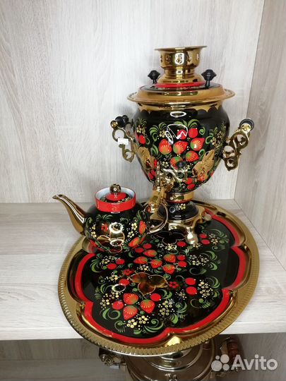 Посуда и мебель с хохломской росписью