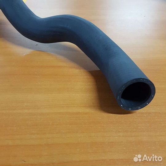 Патрубок радиатора впускной Opel Astra J a16xer