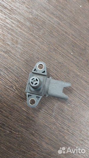 Датчик давления Bmw 520D E60 N47 2009