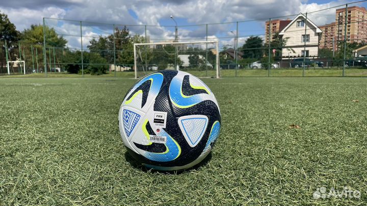 Футбольный мяч adidas Oceaunz женского чм-2023