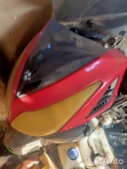 Продается скутер на запчасти или под востановление