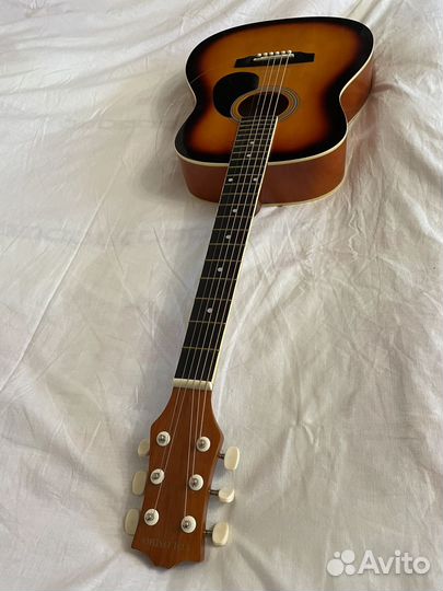 Акустическая гитара