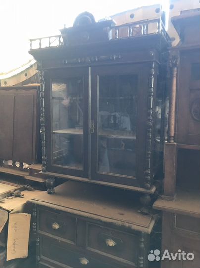 Буфет-витрина до 1917 г