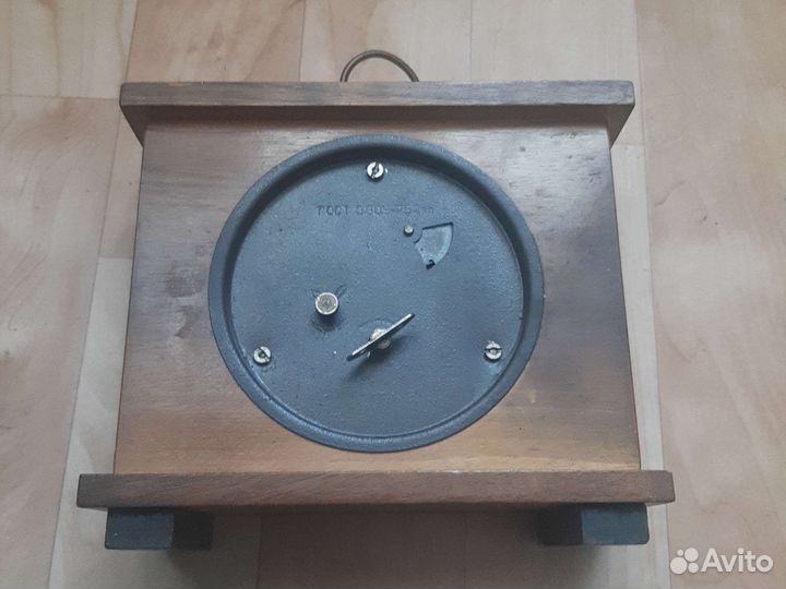 Настольные часы