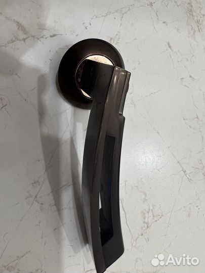 Дверная ручка