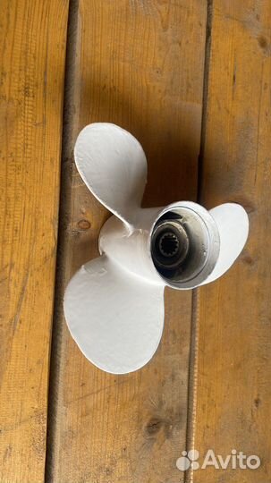 Винт yamaha 11 3/8 x12 g