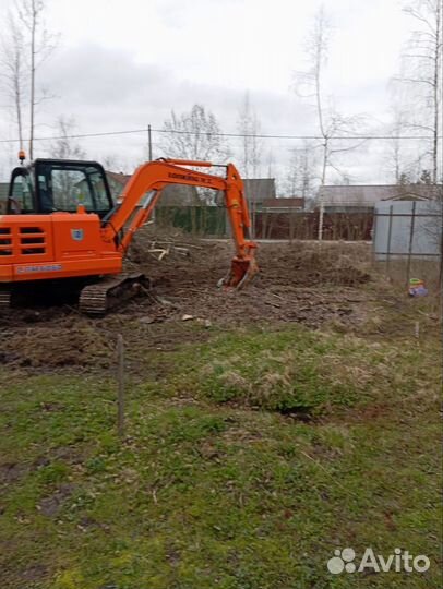 Машинист мини эксковатора 6 тонн