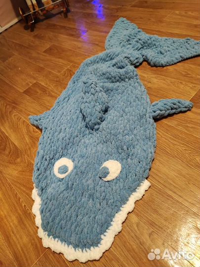 Плюшевый плед акула