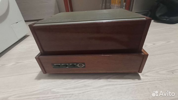 Электрофон проигрыватель пластинок
