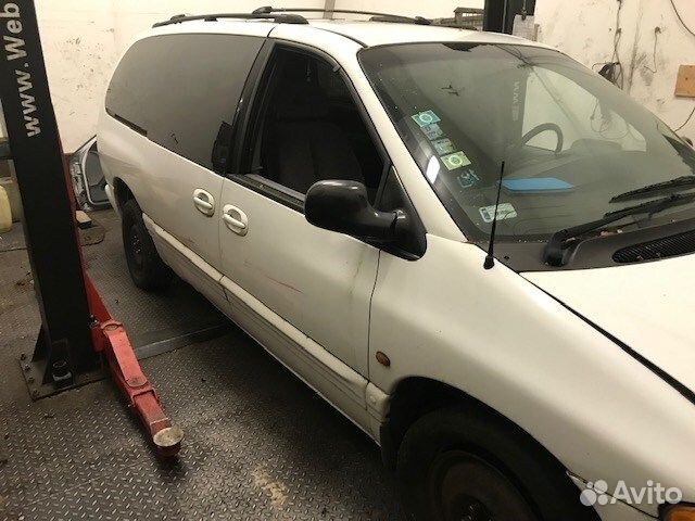 Разбор на запчасти Chrysler Voyager