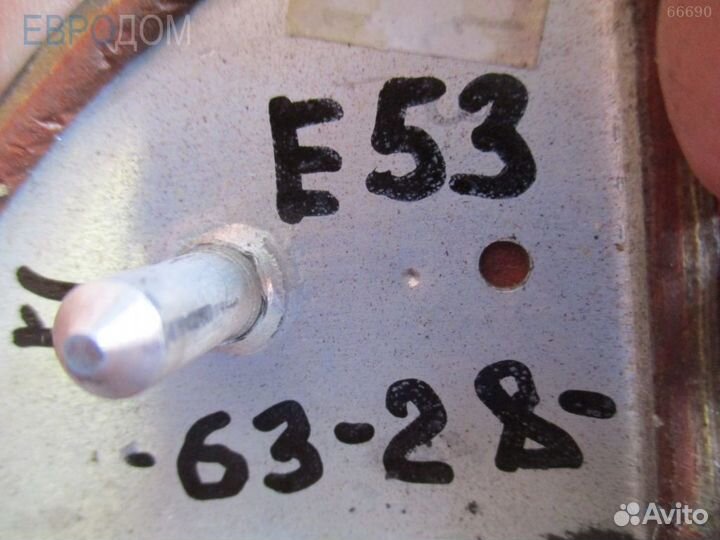 Декоративная накладка парприза левая BMW E53 s1041