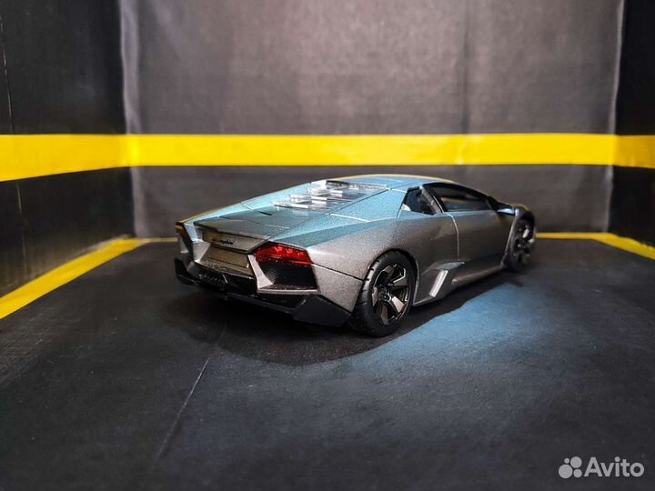 Модель 1/24 Lamborghini Reventon