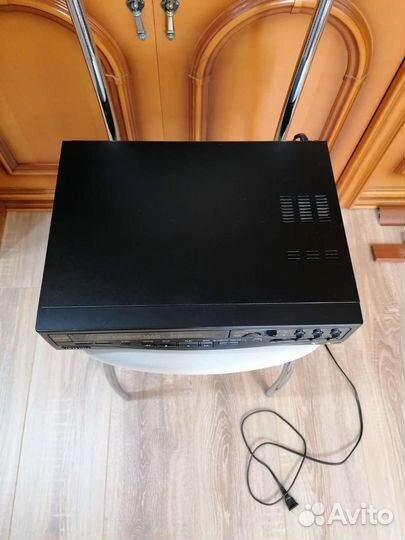 Видеомагнитофон Panasonic HP-10 HI FI stereo