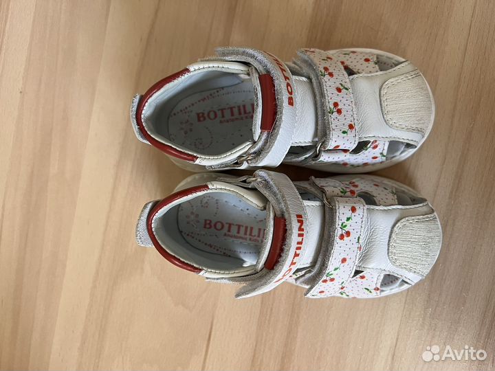 Сандалии для девочки bottilini 24