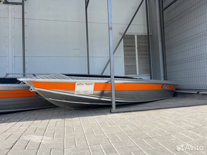 Алюминиевая лодка Wellboat 37 новая
