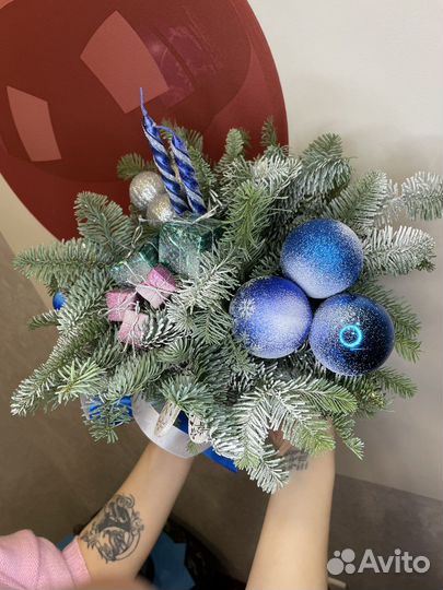 Букет цветы елка новый год композиция подарок