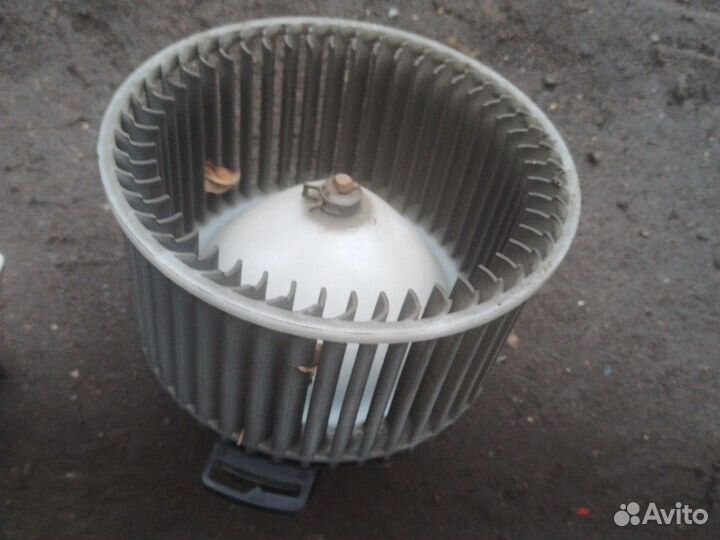 Моторчик печки mazda 3 BL 2012 г