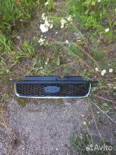 Решетка радиатора Ford maverick