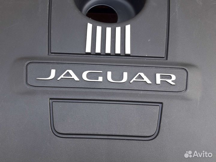 Крышка двигателя Jaguar XF