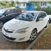 Opel Astra 1.6 AT, 2011, битый, 190 000 км, с пробегом, цена 590 000 руб.