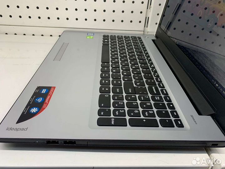 Витринный ноутбук Lenovo для игр, работы и учебы