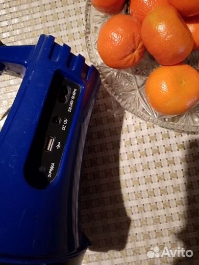 Фонарик прожектор светодиодный аккумуляторный