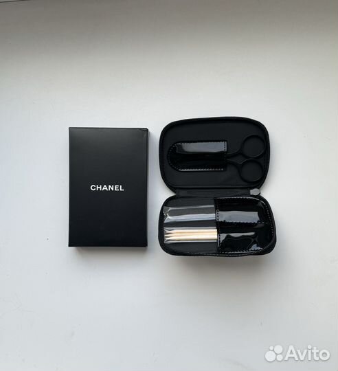 Chanel маникюрный набор в косметичке