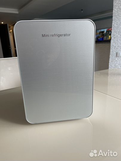 Минихолодильник для косметики