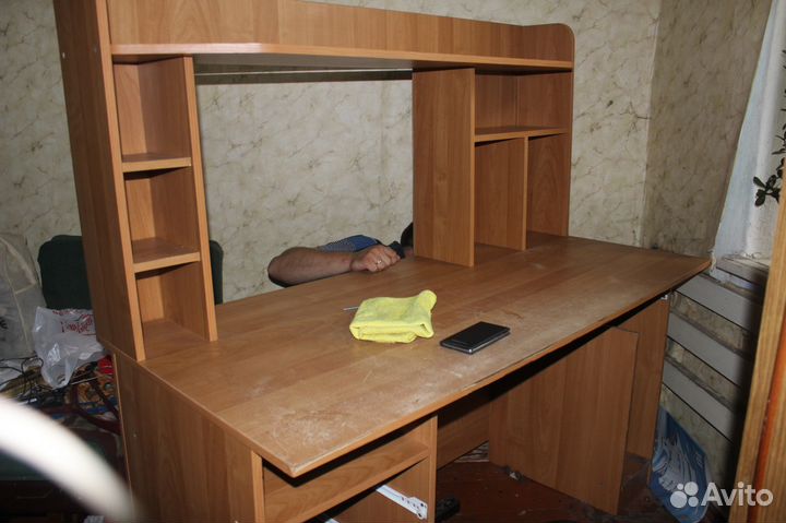 Стол компьютерный-письменный