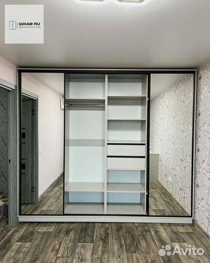 Шкаф встраиваемый