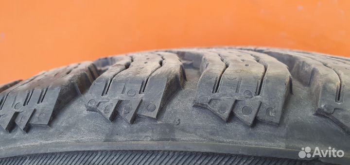 Nokian Tyres Hakkapeliitta R SUV 275/45 R20