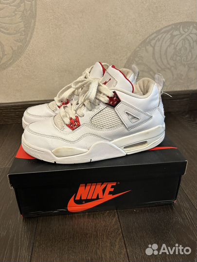 Кроссовки nike air jordan 4 retro metallic red