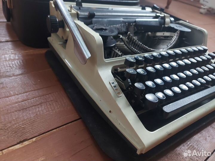 Печатная машинка robotron 105