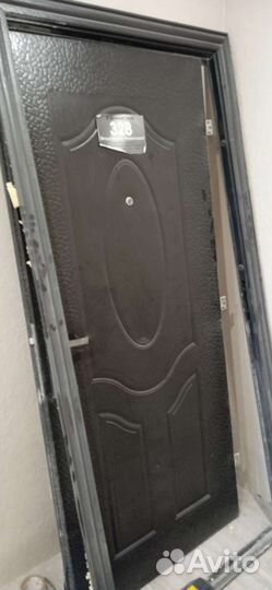 Дверь входная металлическая новая