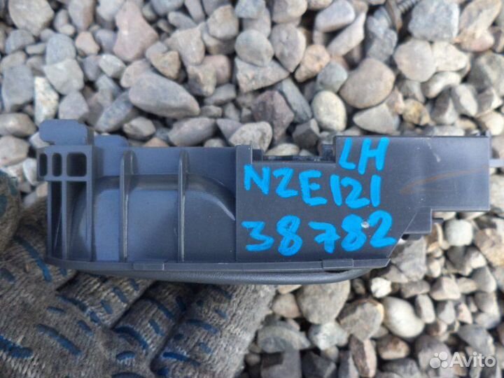 Ручка двери внутренняя левая Toyota Corolla NZE121