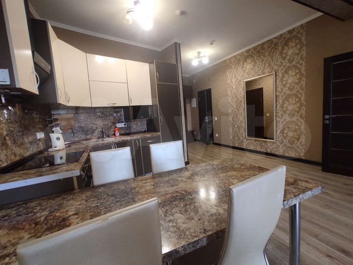 2-к. квартира, 80 м², 6/15 эт.