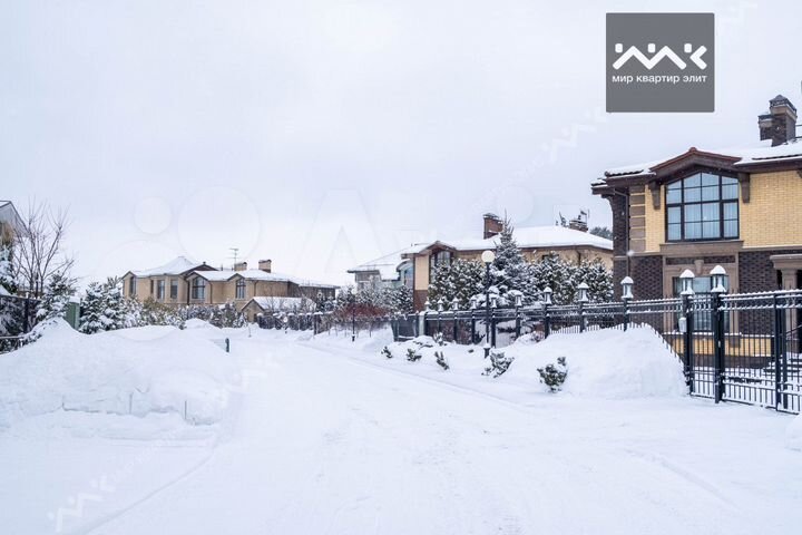 Коттедж 268,5 м² на участке 12 сот.