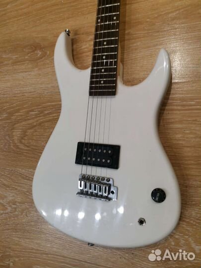 Электрогитара