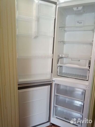 Холодильник hotpoint ariston бу