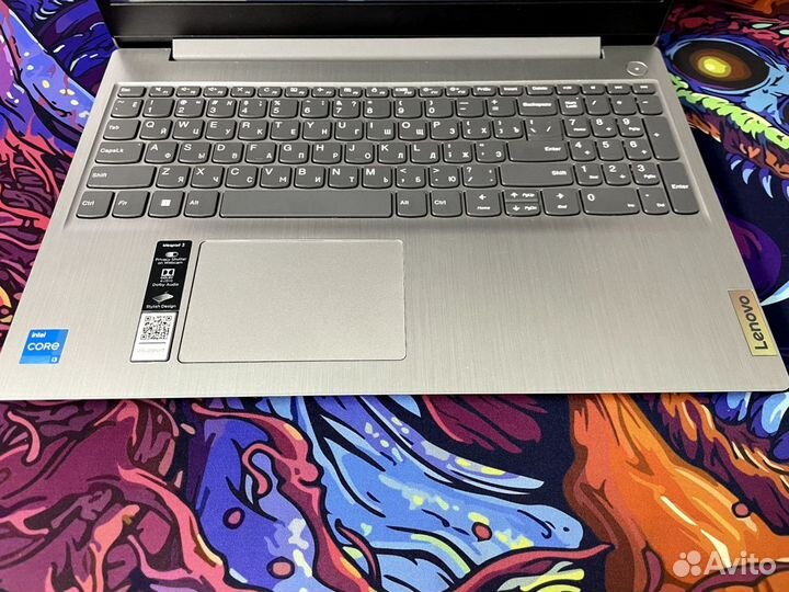 Lenovo Ideapad 3 i3 11th gen 8 gb 256ssd