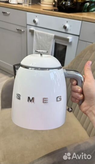 Чайник Smeg