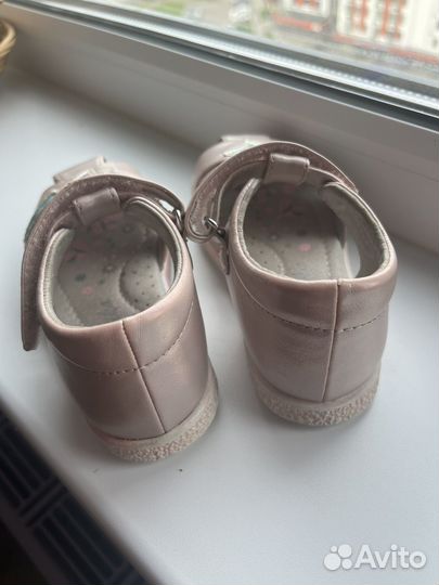 Босоножки для девочки
