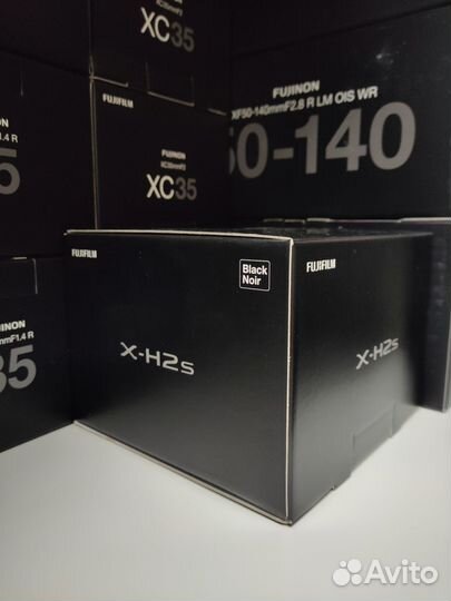 Беззеркальная камера FujiFilm X-H2s